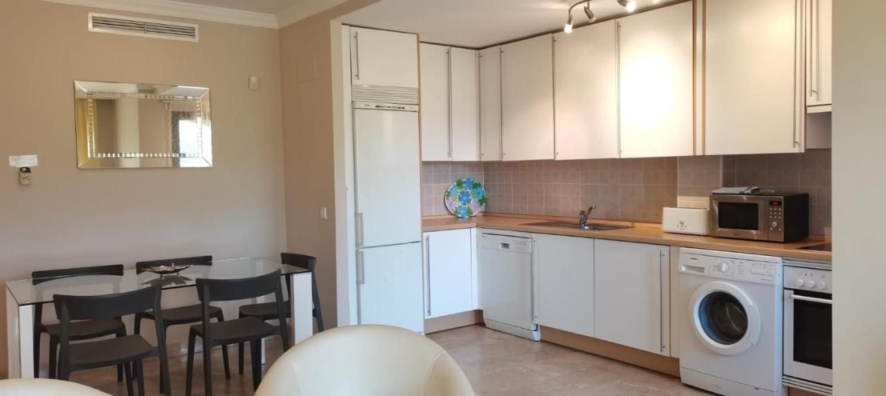 Apartamento Espacioso Muy Tranquilo Con Piscinas Y Jardines Cercano A La Playa Estepona Esterno foto