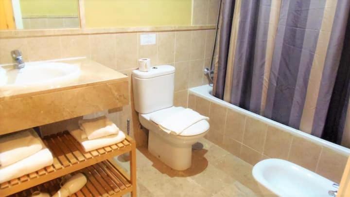 Apartamento Espacioso Muy Tranquilo Con Piscinas Y Jardines Cercano A La Playa Estepona Esterno foto