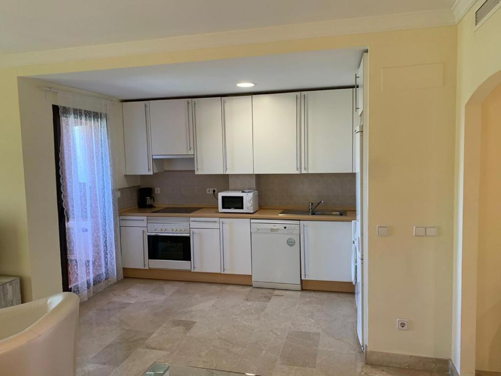 Apartamento Espacioso Muy Tranquilo Con Piscinas Y Jardines Cercano A La Playa Estepona Esterno foto